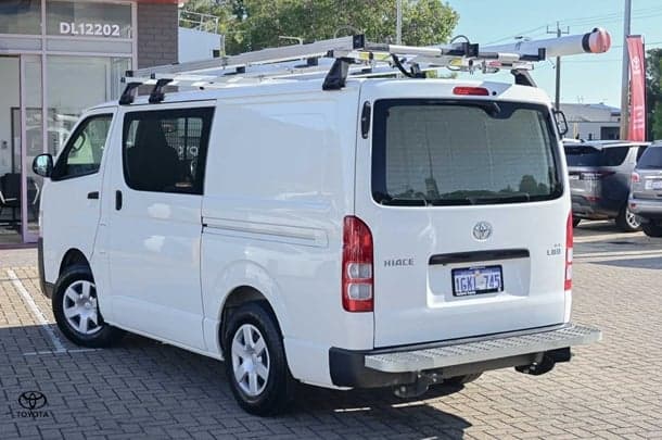 2017 Toyota Hiace LWB image 2