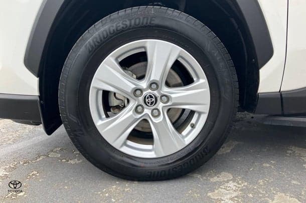 2020 Toyota Rav4 Hybrid GX AWD image 11