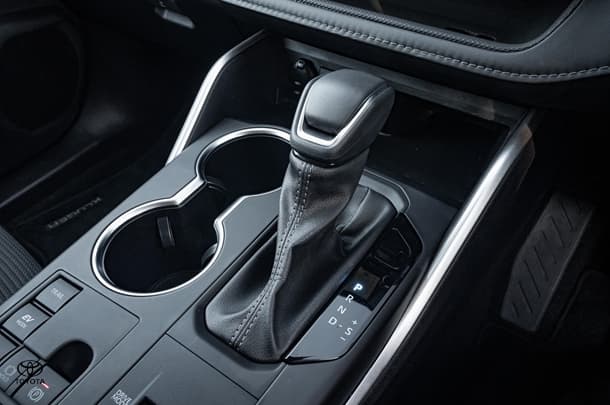 2024 Toyota KLUGER HYBRID GX AWD image 14