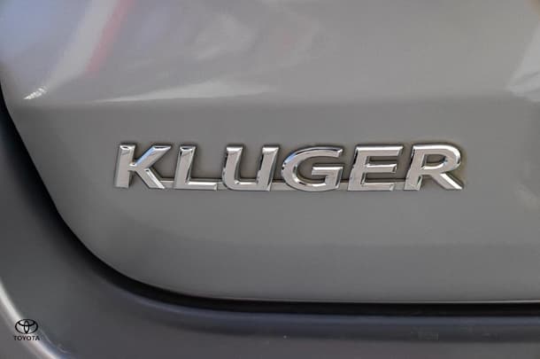 2015 Toyota KLUGER 4x2 GX image 16