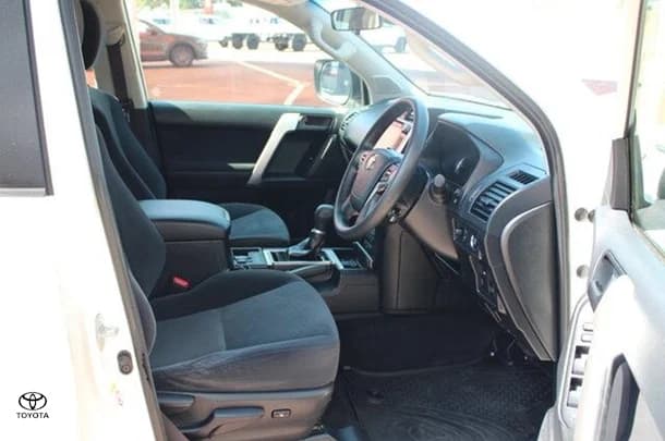 2018 Toyota Prado GX image 11