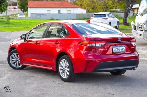 2023 Toyota Corolla Sedan Hybrid Ascent Sport image 2