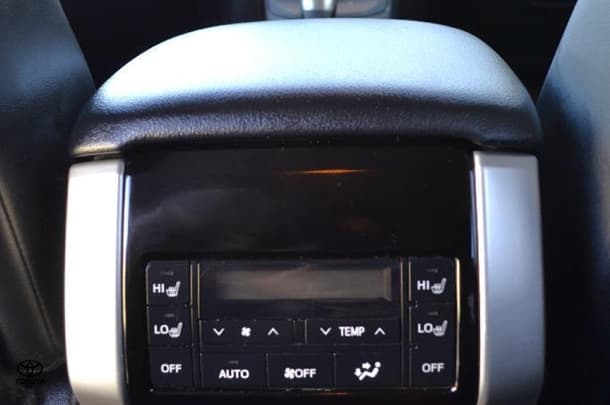 2022 Toyota Prado VX image 9