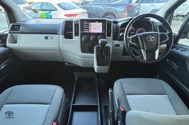 2020 Toyota Hiace LWB image 18