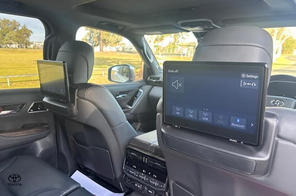 2022 Toyota Landcruiser Sahara image 28