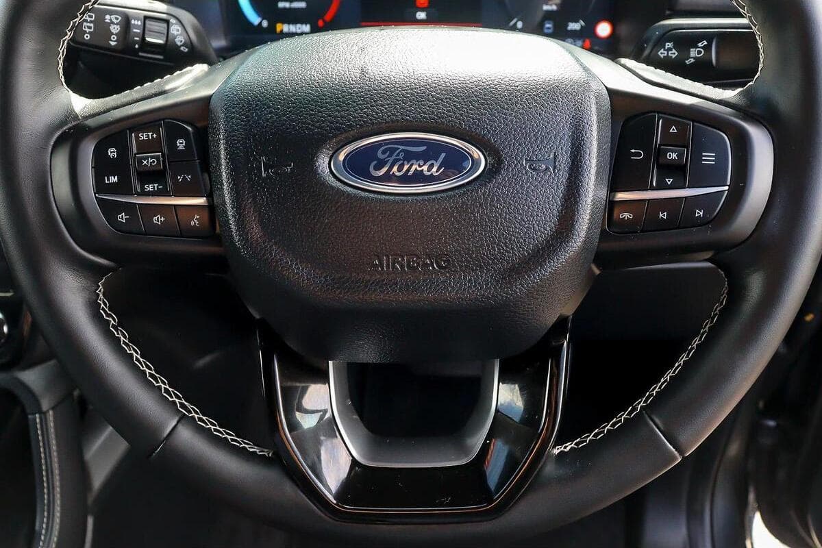 2025 Ford Everest Platinum Auto FullTime 4WD DR MY25.25 image 13
