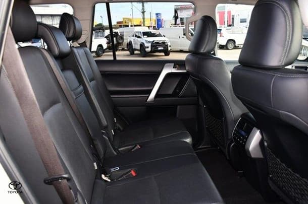 2019 Toyota Prado VX image 8