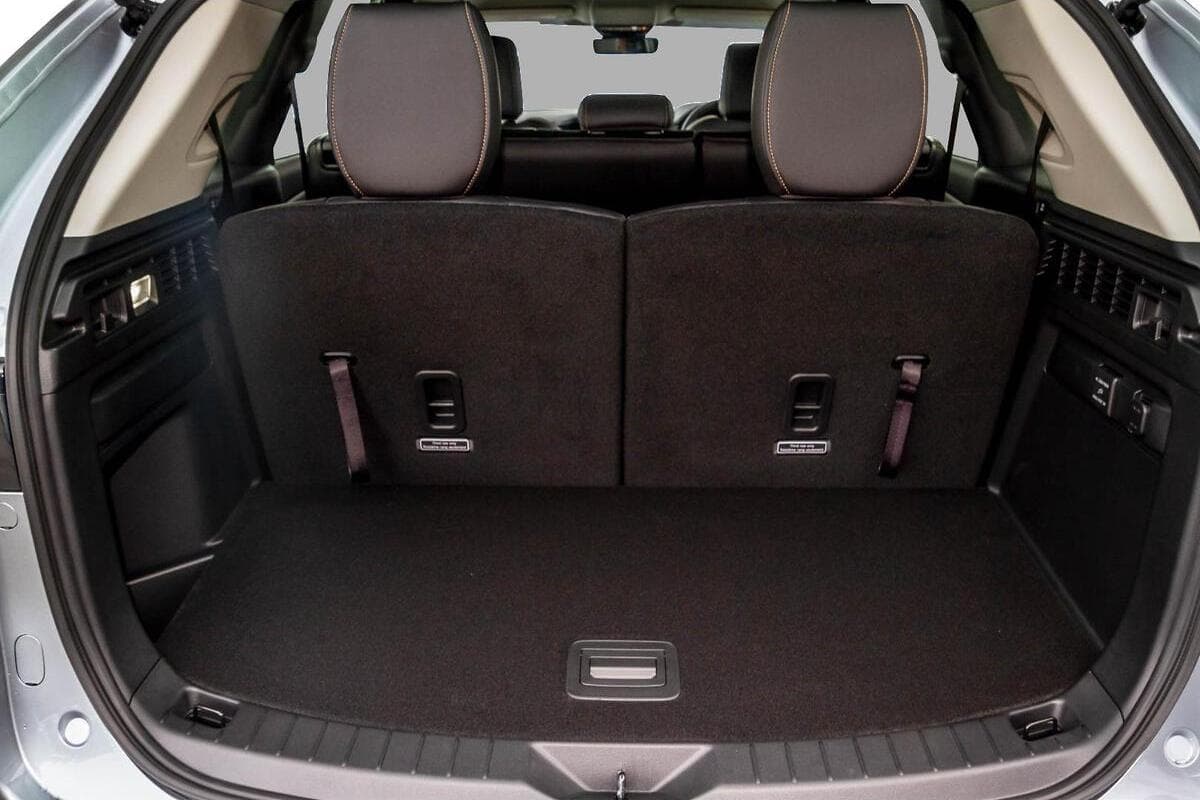 2025 Mazda CX-90 G50e Touring KK Auto i-ACTIV AWD image 11
