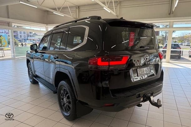 2022 Toyota Landcruiser VX image 7
