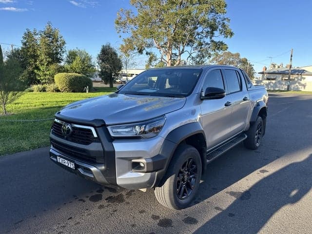 2023 Toyota Hilux Rogue image 2