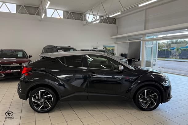 2019 Toyota CHR Koba AWD image 7