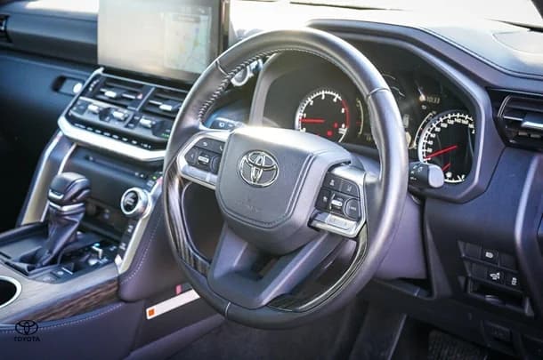 2023 Toyota Landcruiser VX image 16