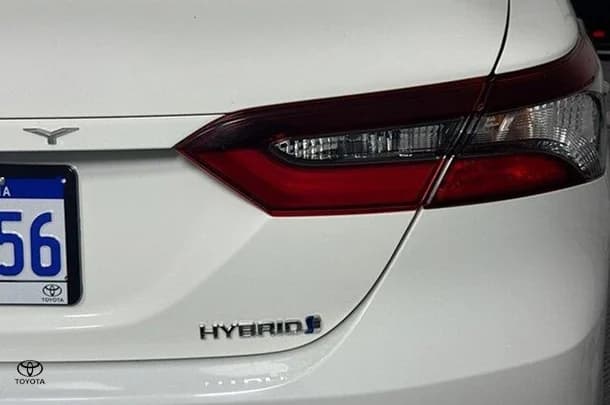 2021 Toyota Camry Hybrid Ascent image 9