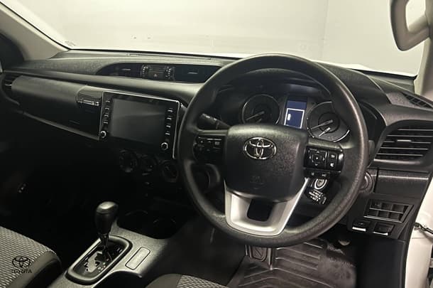 2024 Toyota Hilux Workmate image 10