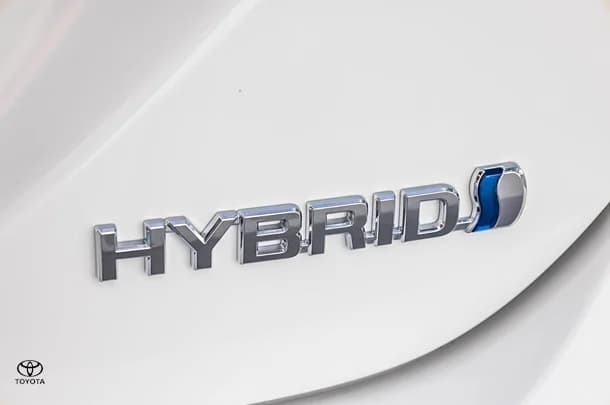 2019 Toyota CAMRY HYBRID Ascent image 16
