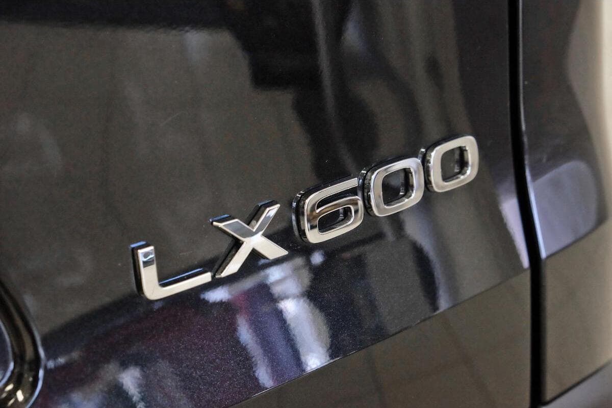 2025 Lexus LX LX600 F Sport Auto 4x4 image 11