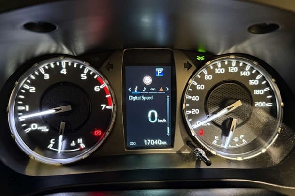 2024 Toyota Hilux Workmate image 17
