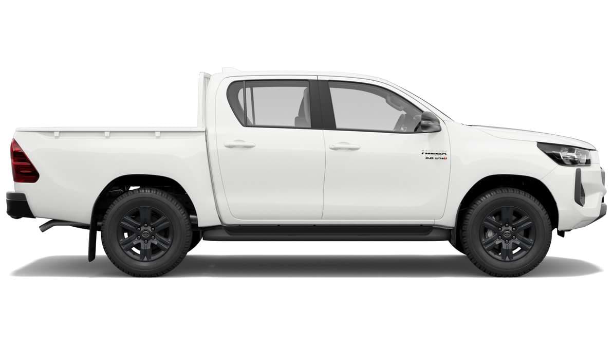 2025 Toyota Hilux 4x4 SR Diesel Double-Cab Pick-Up image 2