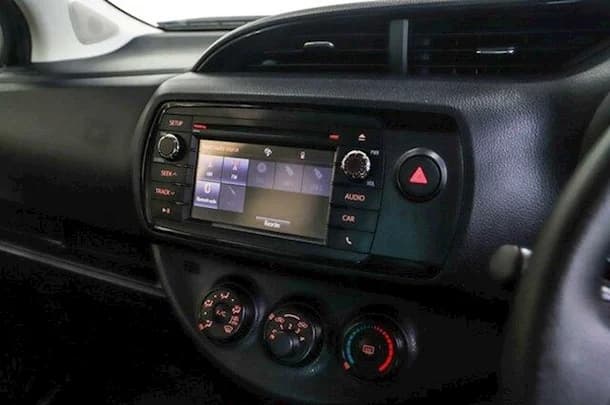 2018 Toyota YARIS Ascent image 16