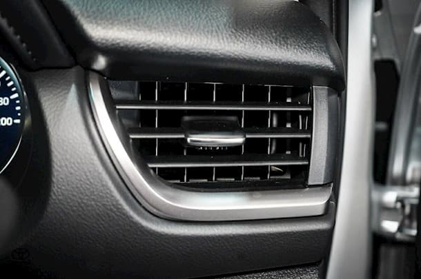 2025 Toyota Fortuner GXL image 18