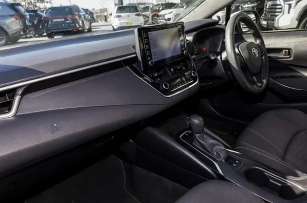 2018 Toyota Corolla Ascent Sport image 8