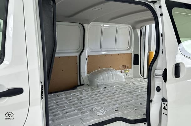 2019 Toyota Hiace LWB image 29