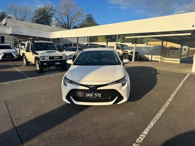 2019 Toyota Corolla Hatch Ascent Sport image 2