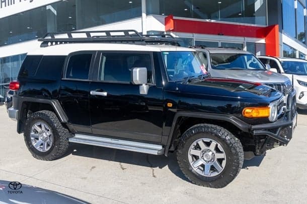 2016 Toyota FJ Cruiser FJ Cruiser image 3