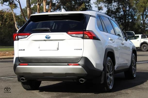2024 Toyota RAV4 Hybrid GXL AWD image 9