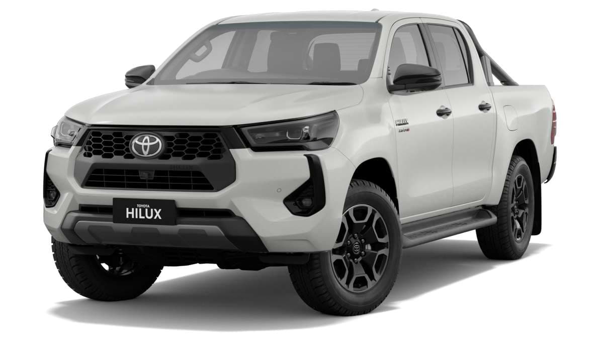 2024 Toyota Hilux 4x4 SR5 48V Double-Cab Pick-Up image 4