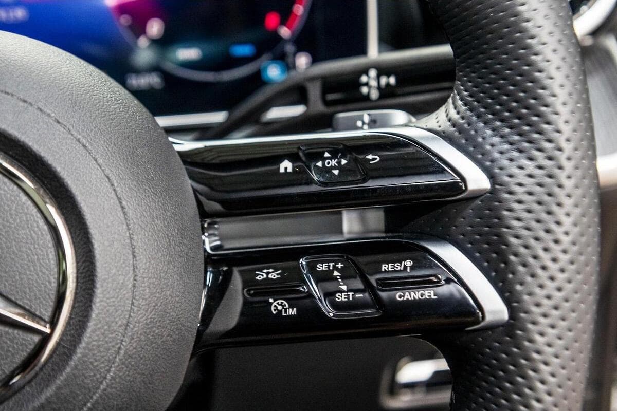 2024 Mercedes-Benz C-Class C200 Auto image 11