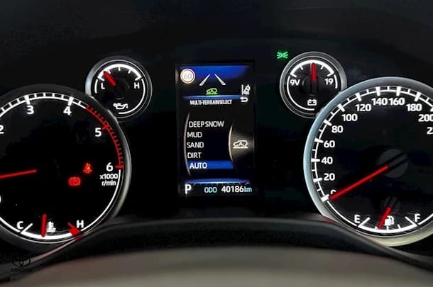 2022 Toyota Landcruiser GXL image 23