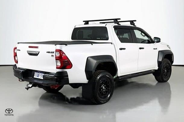 2024 Toyota Hilux GR-S image 10
