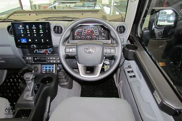 2024 Toyota LC Military GXL image 14