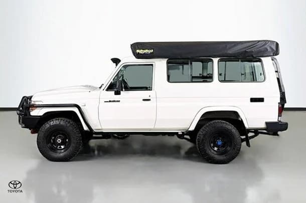 2022 Toyota LANDCRUISER MILITARY WorkMate image 5