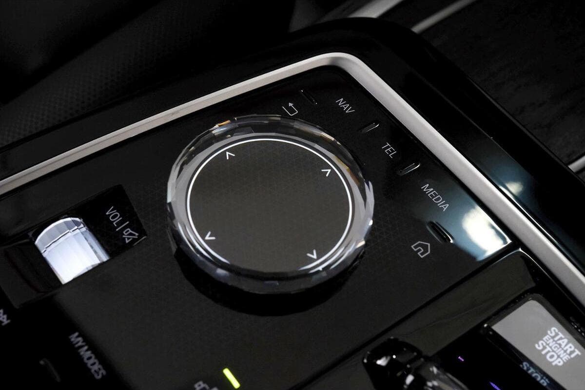 2025 BMW 7 Series 740i M Sport G70 Auto image 12