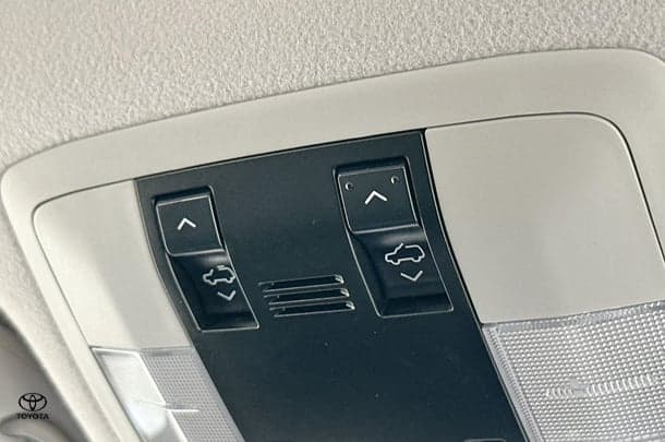 2022 Toyota Prado Kakadu image 36
