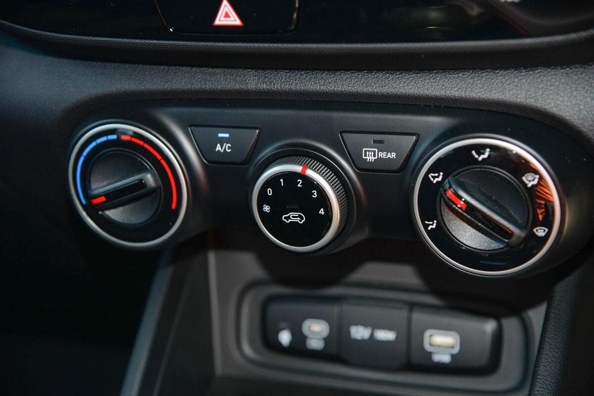 2024 Hyundai Venue Manual MY24 image 13