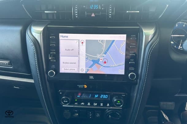 2021 Toyota Fortuner Crusade image 21