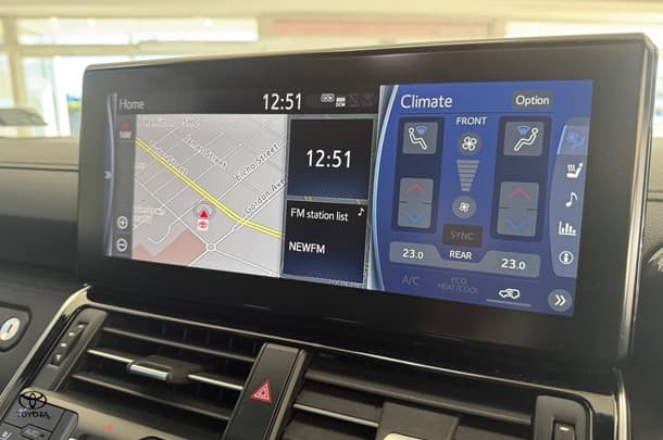 2022 Toyota Landcruiser VX image 29