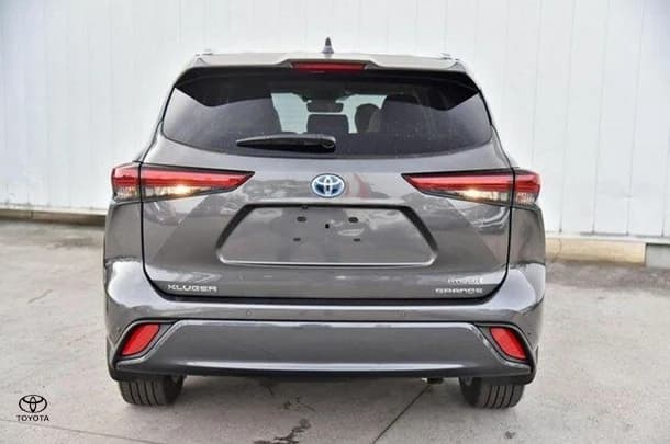 2023 Toyota Kluger Hybrid AWD GRANDE image 4