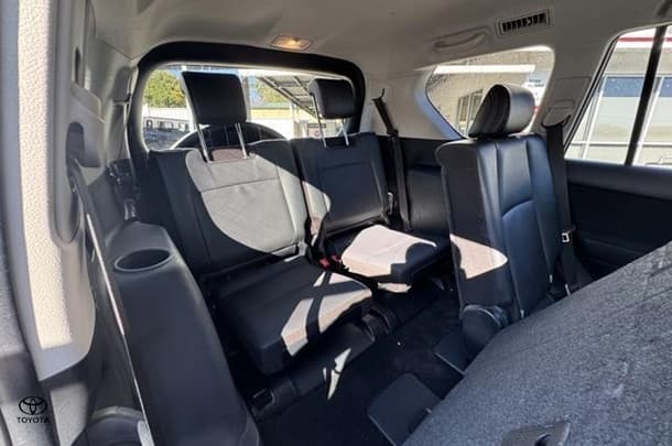 2022 Toyota Prado GXL image 18