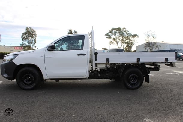 2021 Toyota Hilux 4x2 Workmate image 11