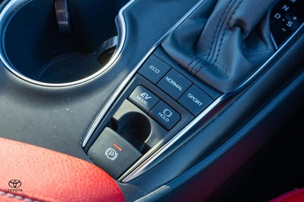 2023 TOYOTA Camry Hybrid SX image 18