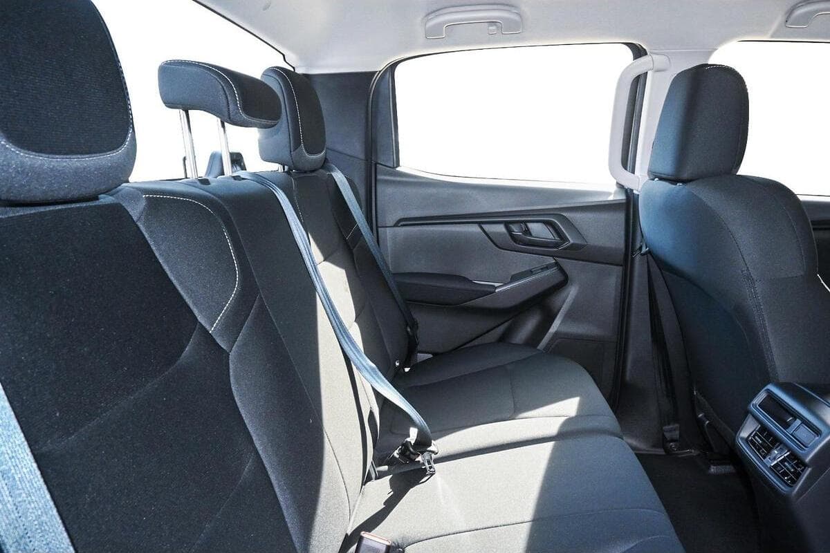 2024 Isuzu D-MAX SX Auto 4x4 MY24 image 8