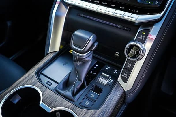 2023 Toyota Landcruiser VX image 22