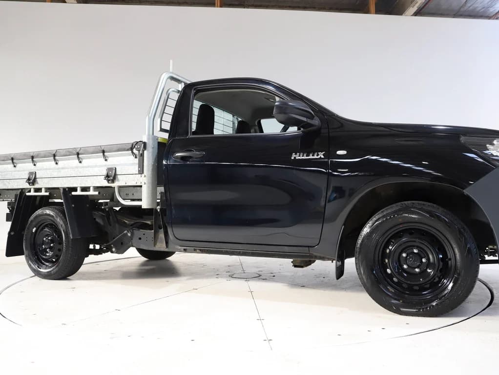2022 Toyota Hilux Workmate image 18