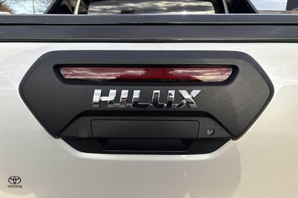 2020 Toyota HILUX Rogue image 11