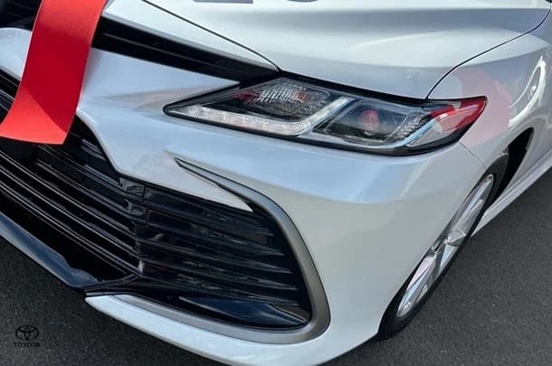 2022 Toyota Camry Hybrid Ascent image 4