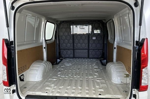 2019 Toyota Hiace LWB image 28